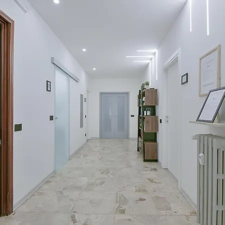 Appartamento 8 Bedroom apartment in Reggio Emilia center
