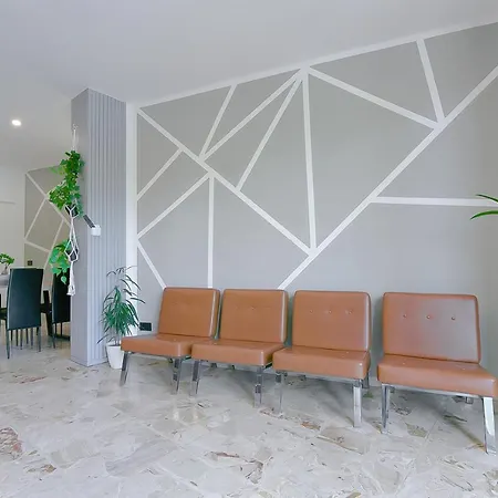 8 Bedroom apartment in Reggio Emilia center Appartamento Reggio nell'Emilia
