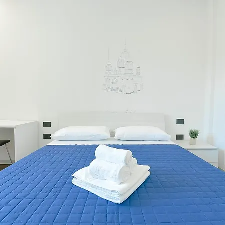 8 Bedroom apartment in Reggio Emilia center Appartamento *